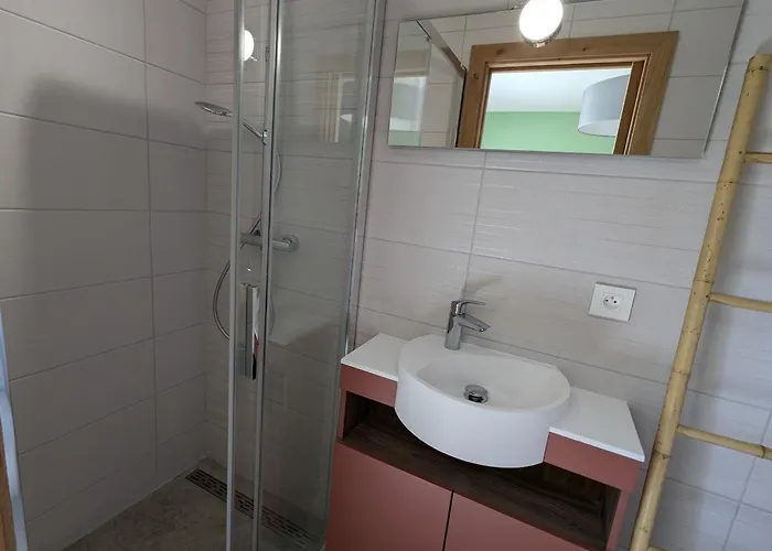 Montagne Avec Piscine Chauffee, Et Sauna - Les Roches - Fr-1-589-656 * Le Val-dʼAjol